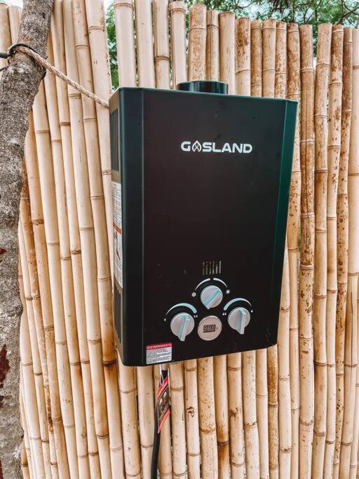 Готель Cute Off Grid Glampsite With Wifi- 5 Min From Haleiwa Town Екстер'єр фото